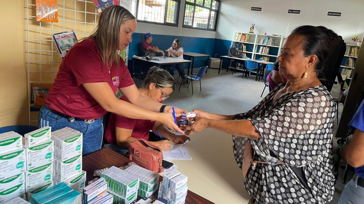 Gran Misión "Viva Venezuela" beneficia con jornada de salud a más de 200 cultores 3 cultores3