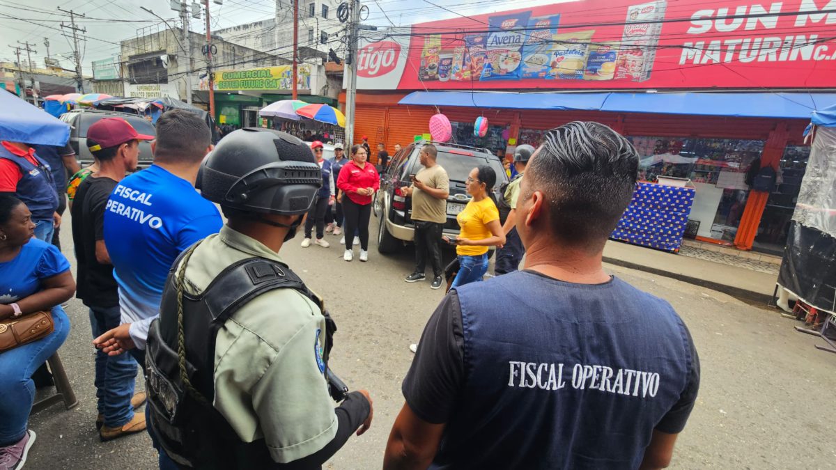 Orientan flujo vehicular en el centro de Maturín 2 fiscales2