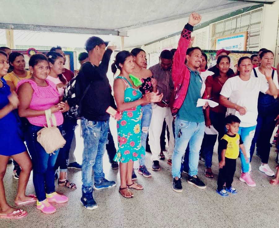 Indígenas de Monagas celebran las elecciones de diputados con la danza del fuego 6 indigenas8