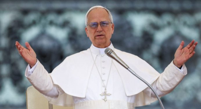 Papa León XIV manifiesta profunda tristeza por víctimas del accidente aéreo en India