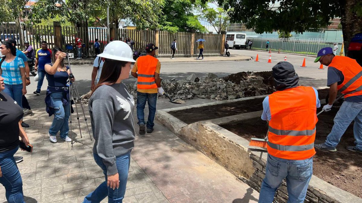 Inician trabajos de rehabilitación de la Plaza 7 5 plaza5