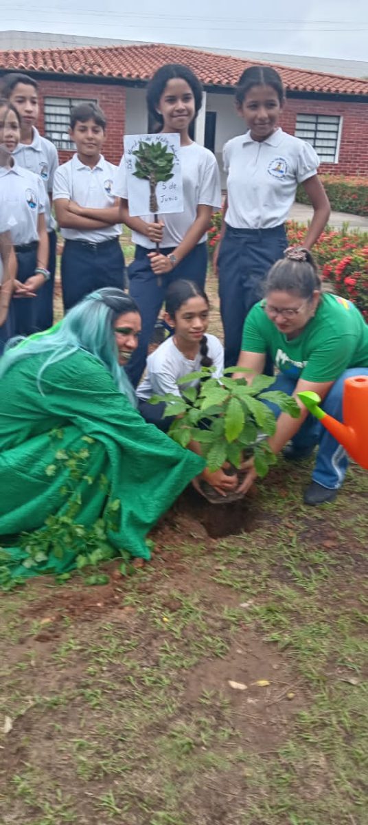 Programa "Dejando huellas" sembró árboles en colegios de Maturín 2 siembra666