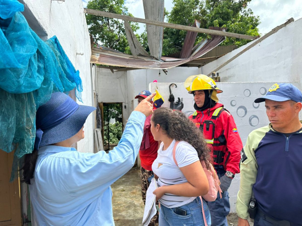 Alcaldesa de Piar evalúa daños causados por vientos huracanados en Chaguaramal 2 vientos 2 1