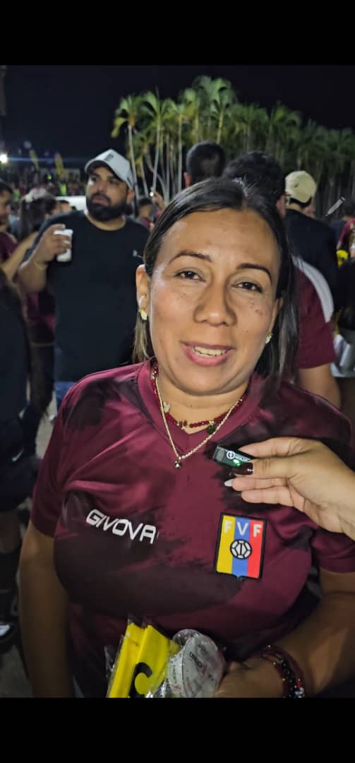 Fanaticada venezolana disfrutó con la victoria de la Vinotinto en Maturín 4 vino4