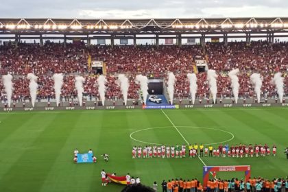 Vinotinto en el Monumental