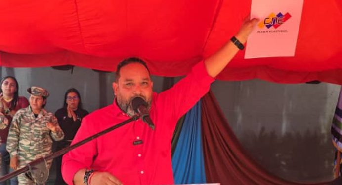 Daniel Monteverde recibió credencial como alcalde reelecto de Cedeño