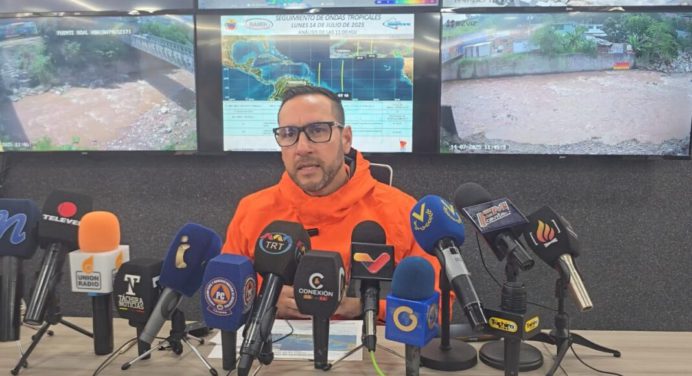 18 viviendas tapiadas tras derrumbe en Táchira