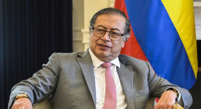 Petro insta a EEUU ante aires golpistas en Colombia