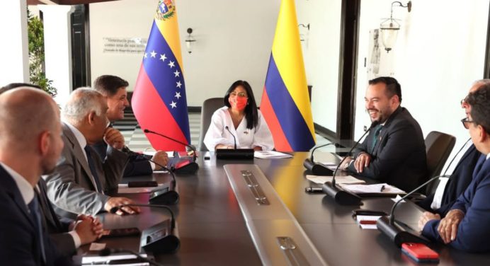 Venezuela y Colombia analizan su agenda energética bilateral