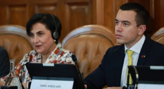 Ecuador: Noboa convocará referéndum sobre la reinstalación de base militar de EE.UU