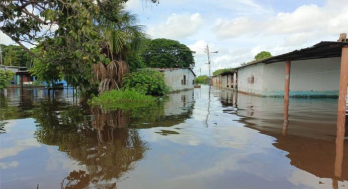 Río Orinoco pasó a alerta verde: Habitantes siguen siendo evacuados