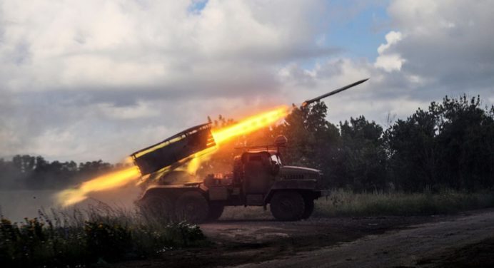 El Kremlin responde a nuevo ultimátum de Trump: Tensiones en aumento