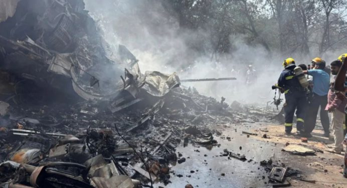 Informe detalla que falla en suministro de combustible causó el accidente de Air India