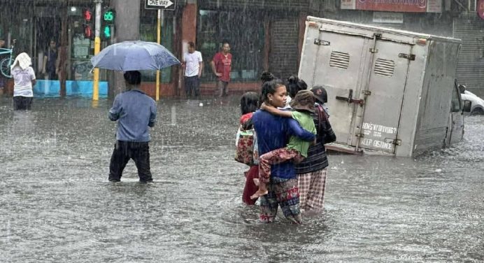 Dos ciclones llegan a Filipinas causando fuertes lluvias y dejando 12 muertos