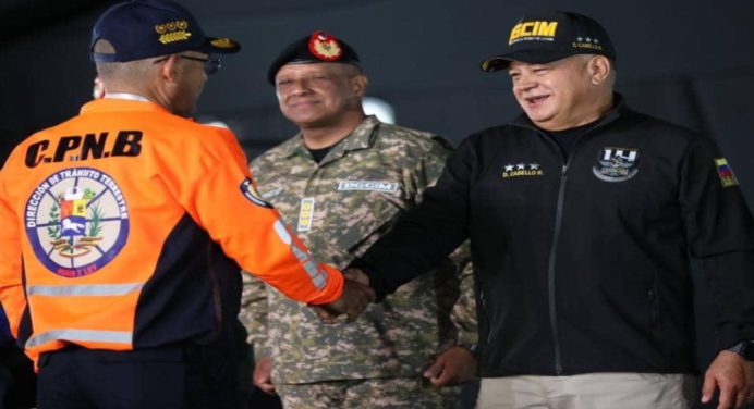 Diosdado Cabello: Entrega de vehículos incautados a Instituciones y el Esequibo