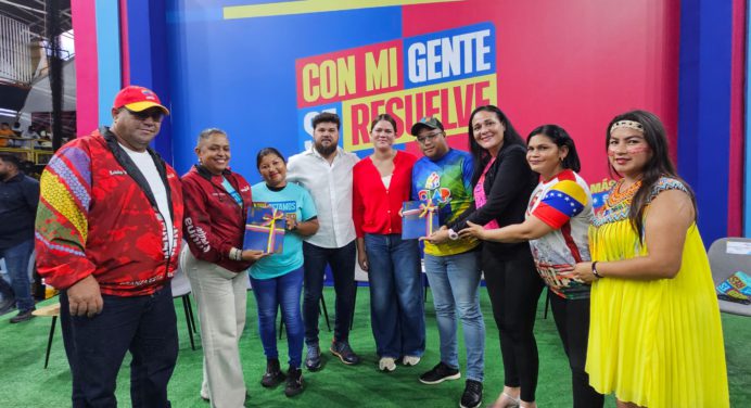 Ana Fuentes promueve el desarrollo local junto al Poder Popular