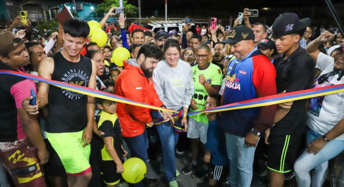Entregan dos canchas rehabilitadas en Maturín