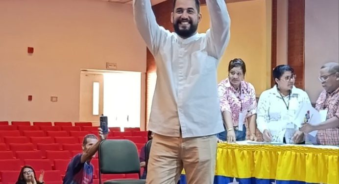 Junior Ortíz fue proclamado alcalde del municipio Bolívar