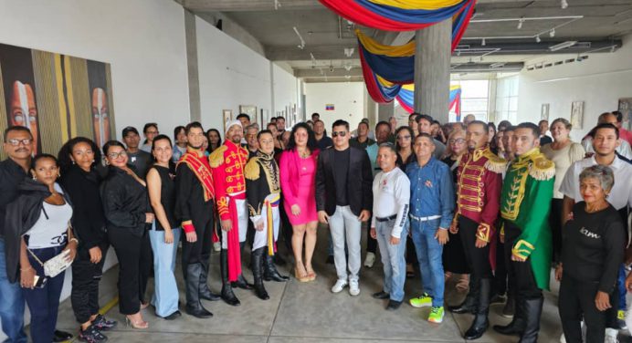 Con más de 40 obras inauguran exposición «Insignes»