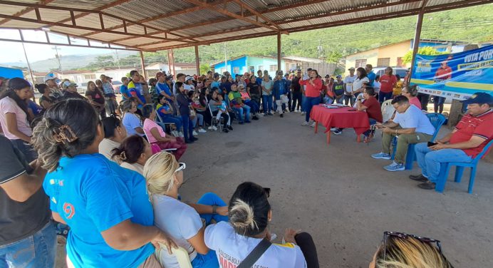 Candidata Mariángelys Tillero afina su maquinaria para el 27-J en Piar