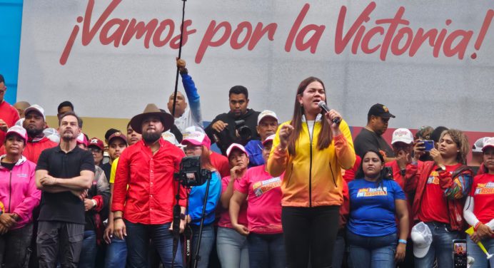 Cierre de campaña: Maturín se desbordó en apoyo a Ana Fuentes