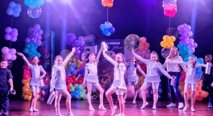 UE. Manuelita Sáenz efectuó cierre de proyecto cultural