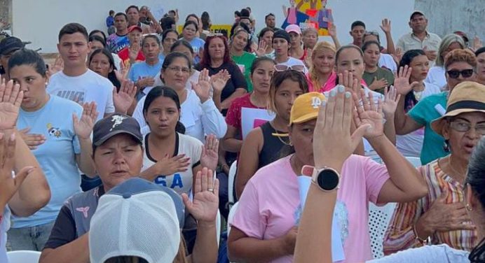 Juramentan testigos electorales para Roselis León en Santa Bárbara