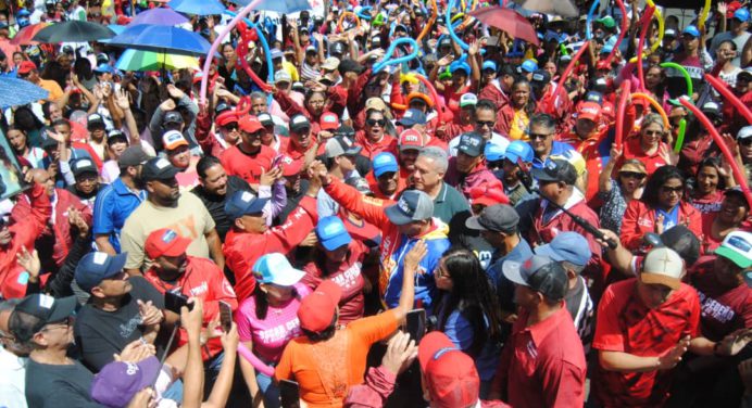 Oscar Cedeño se moviliza junto al pueblo en su cierre de campaña en Zamora