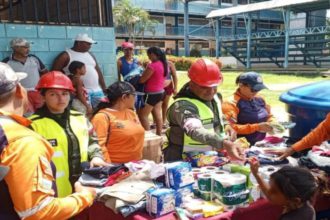 Afectados por crecida del río