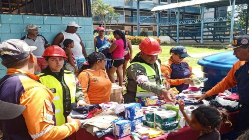 Afectados por crecida del río