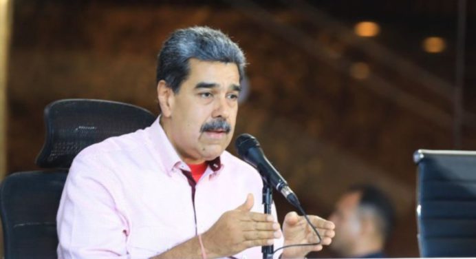Maduro anuncia despliegue de 4,5 millones de milicianos en todo el país