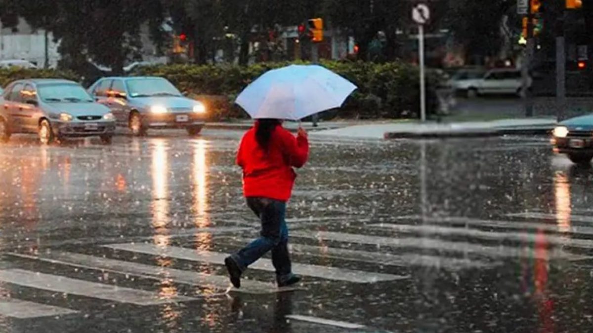 Chubascos con descargas eléctricas