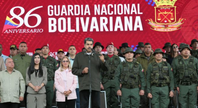 Jefe de estado rinde homenaje a la GNB en su 88.° aniversario