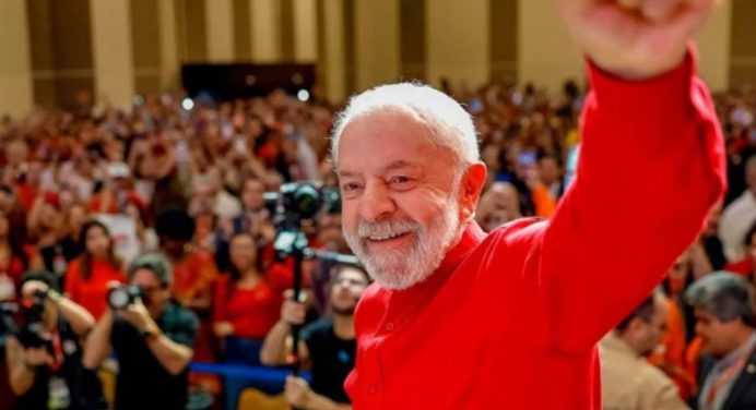 En Brasil: Lula anuncia su candidatura para 2026