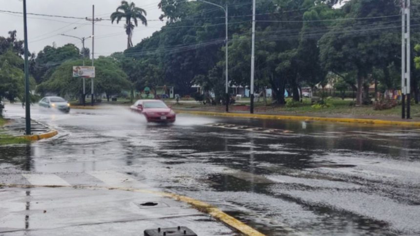 Chubascos y descargas eléctricas en estas regiones de Venezuela 1 Chubascos y descargas eléctricas