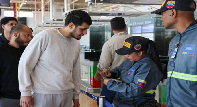 14 mil migrantes retornaron desde EE.UU. a Costa Rica, Panamá y Colombia este año