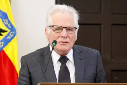 padre de Miguel Uribe