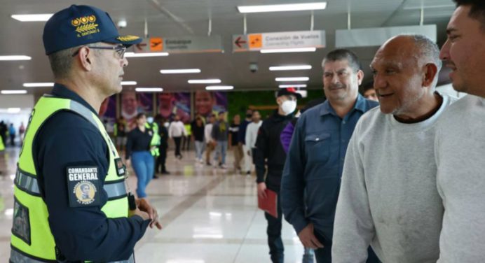 Nuevo vuelo del Plan Vuelta a la Patria trae a 158 venezolanos desde Texas