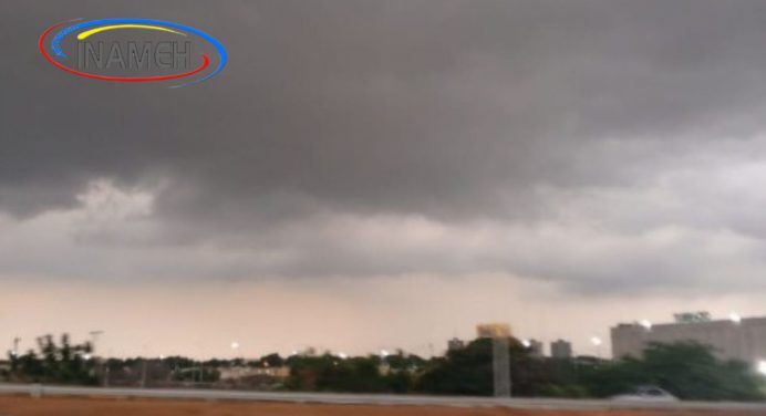Sábado con lluvias dispersas y nubosidad en gran parte del país