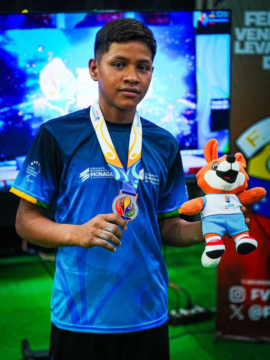 Leonel Lara