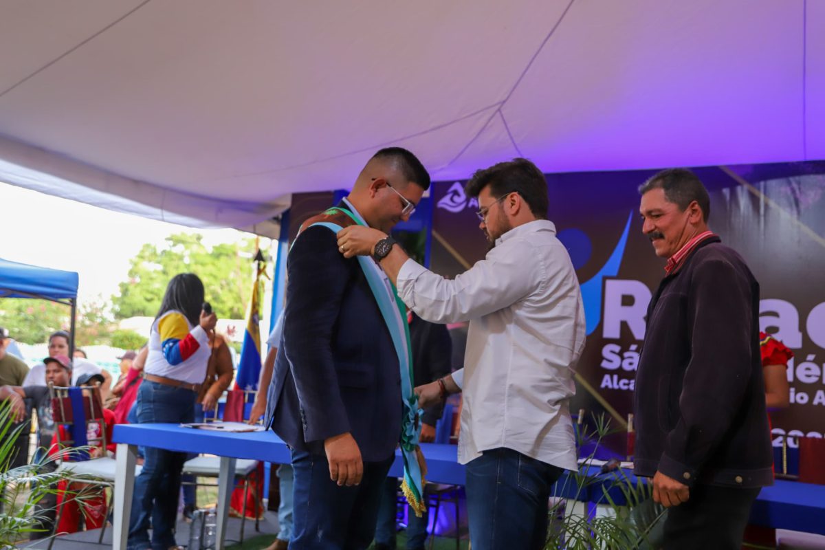 Rafael Sánchez Mérida juramentado como alcalde del municipio Aguasay 2 aguasay2 1