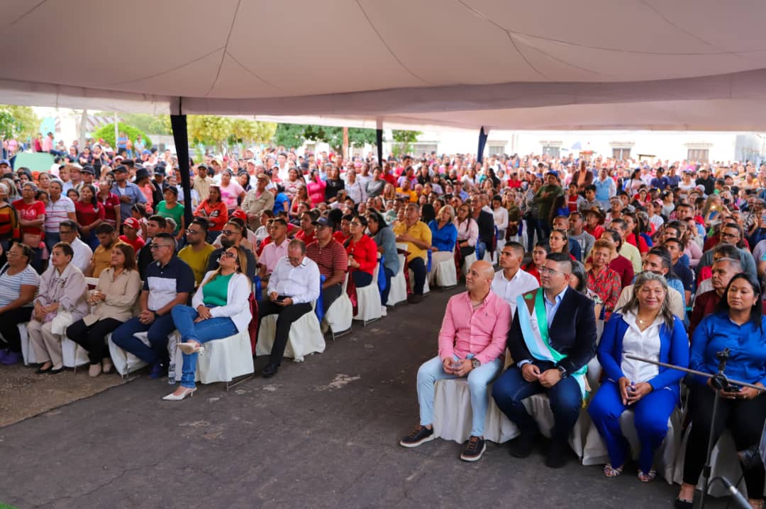 Rafael Sánchez Mérida juramentado como alcalde del municipio Aguasay 5 aguasay5