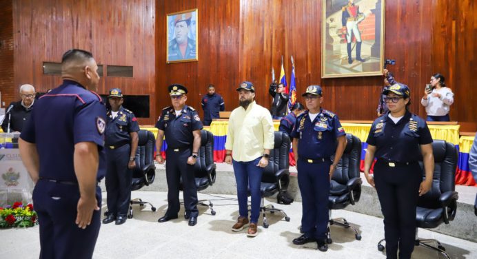 Ascendidos 179 bomberos de Monagas en el marco de su día nacional