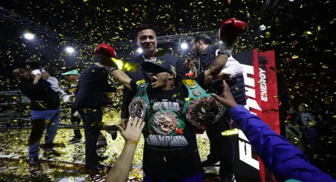 Venezolano Carlos Cañizalez se alzó como campeón mundial minimosca de la WBC