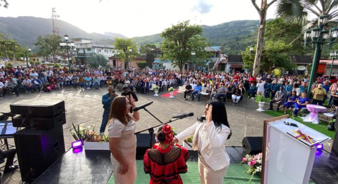 Dalila Rosillo juramentada como alcaldesa del municipio Caripe