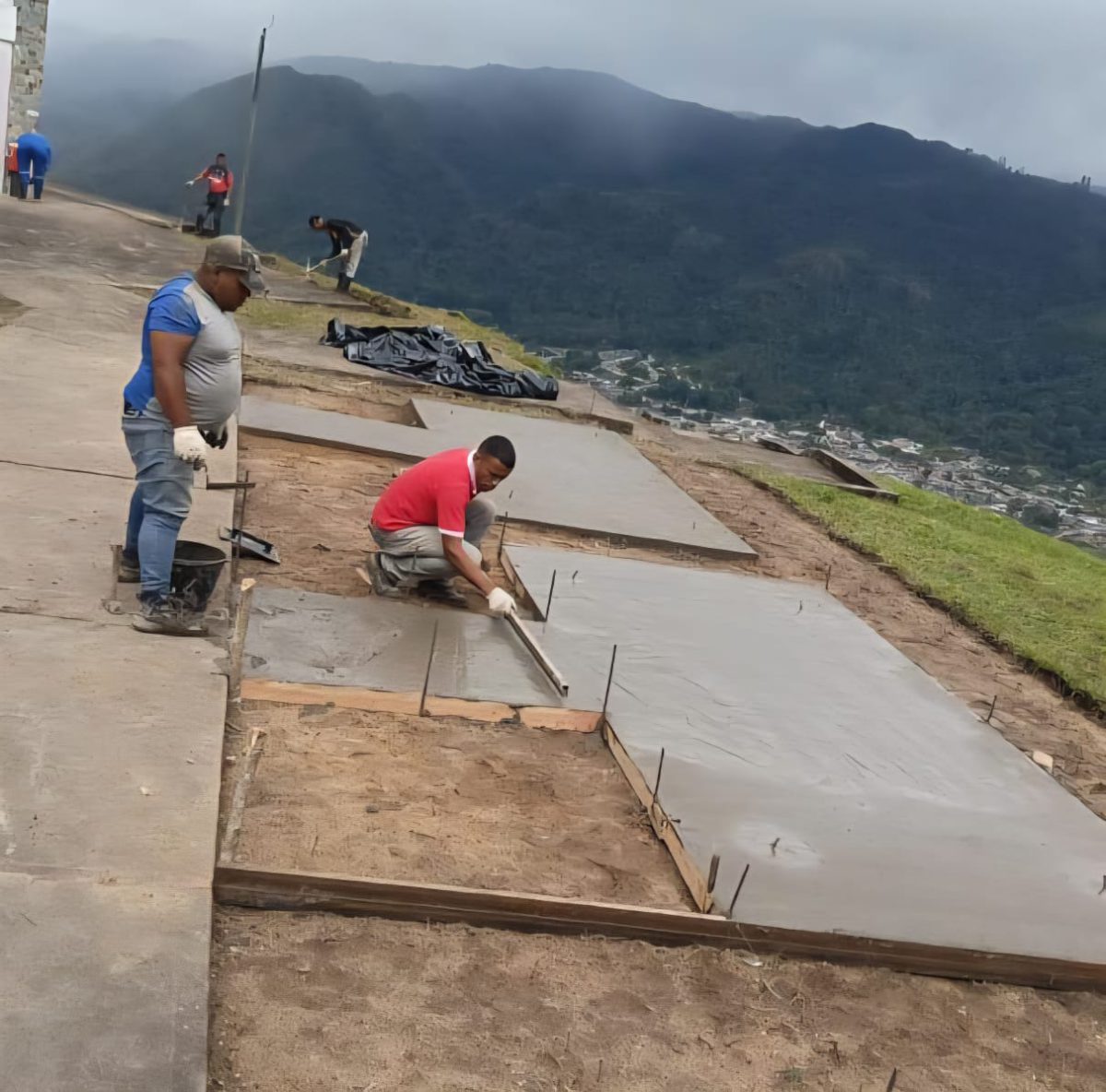 Avanzan los trabajos de rehabilitación del Mirador Turístico de Caripe 3 caripe3 1