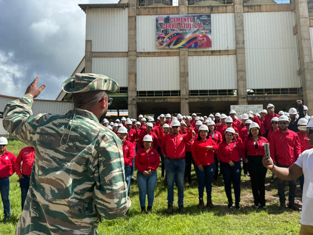 Trabajadores de Cemento Cerro Azul en Monagas respaldan al presidente Maduro 2 cerro azul2
