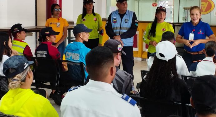 Instituto de Derechos del Niño vela por cumplimiento de los permisos de viaje