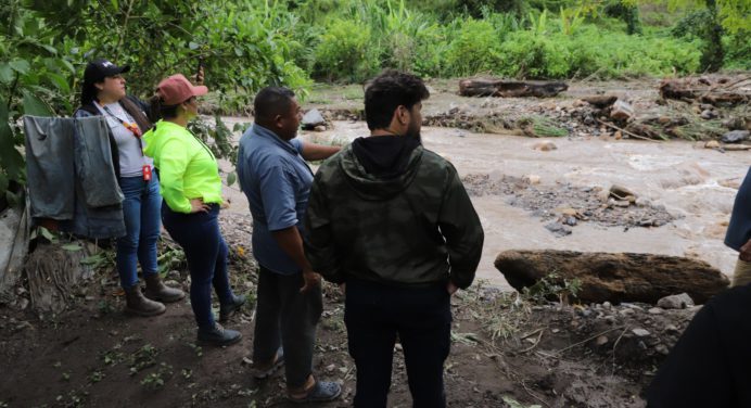 24 familias afectadas por crecida de los ríos en el municipio Piar