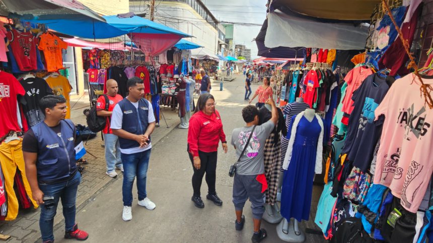 Fiscalizan a comerciantes informales del centro de Maturín 1 fiscal